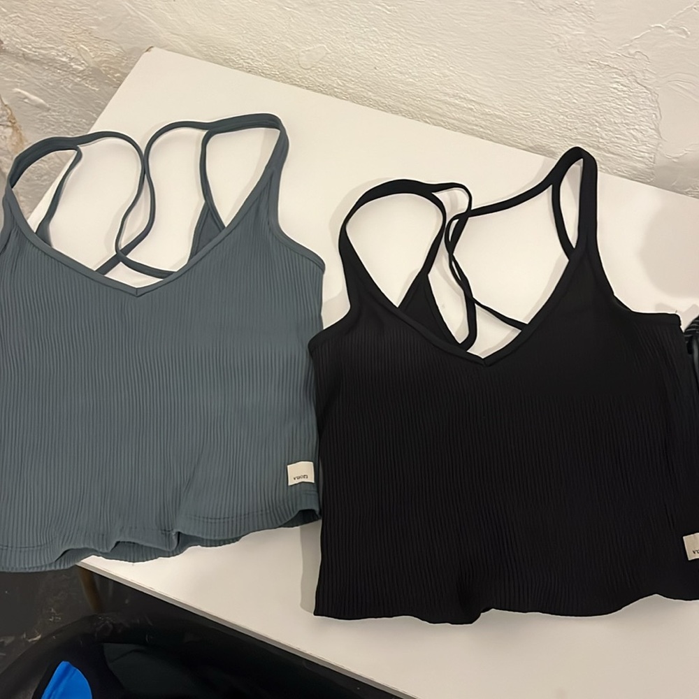 BUNDLE: Vuori Workout Tank Top Size Small- 2 for $40